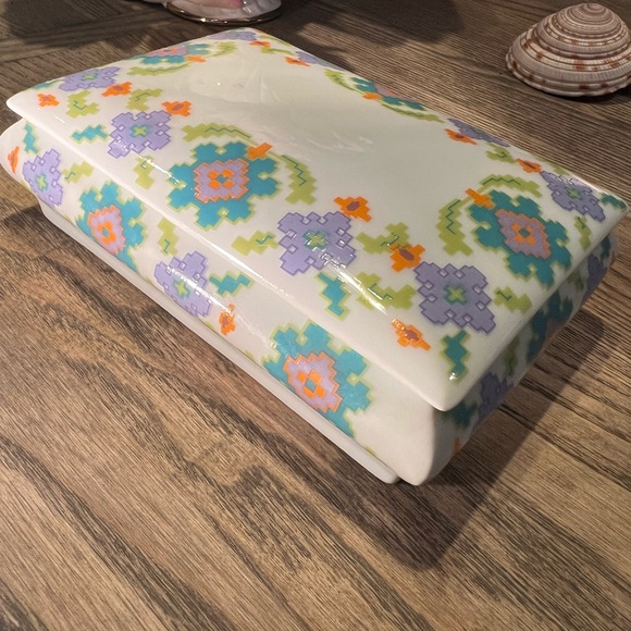 Limoges Floral Patterned Box - White Purple Orange Green
